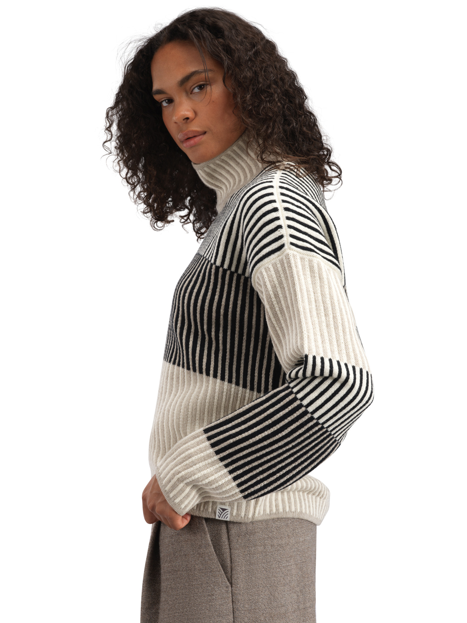 Skarstind women's sweater Offwhite Sand
